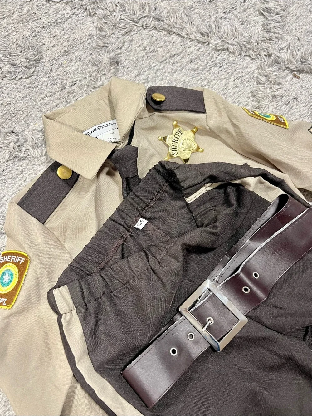 Halloween Costumes Boys Sheriff Costume Size Small 6YRS Complete 5-Piece Uniform